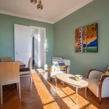 Sublime 5 Star Vue - 8 Mins Et Palais ! By Halldis Διαμέρισμα